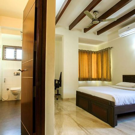 Falcon Suites Yelahanka New Town バンガロール エクステリア 写真